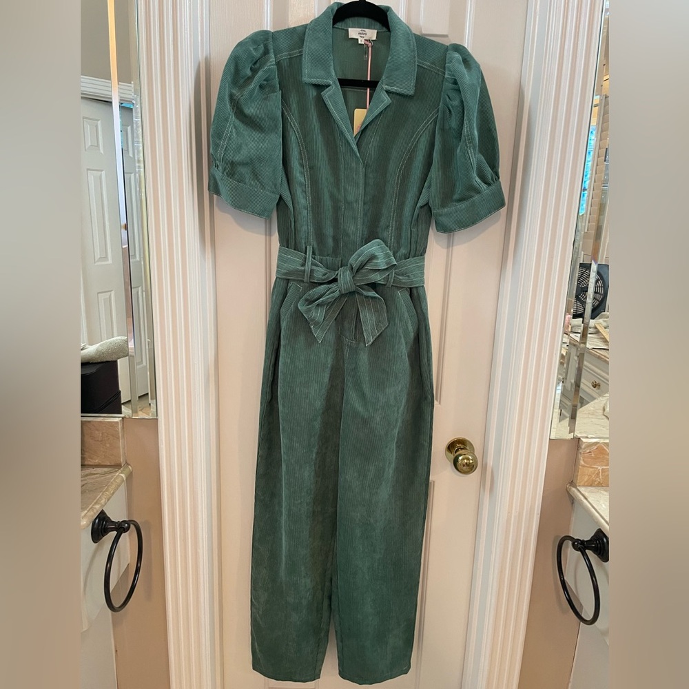 NWT Entro Green Courdoroy Puff-Sleeve Belted Jumpsuit